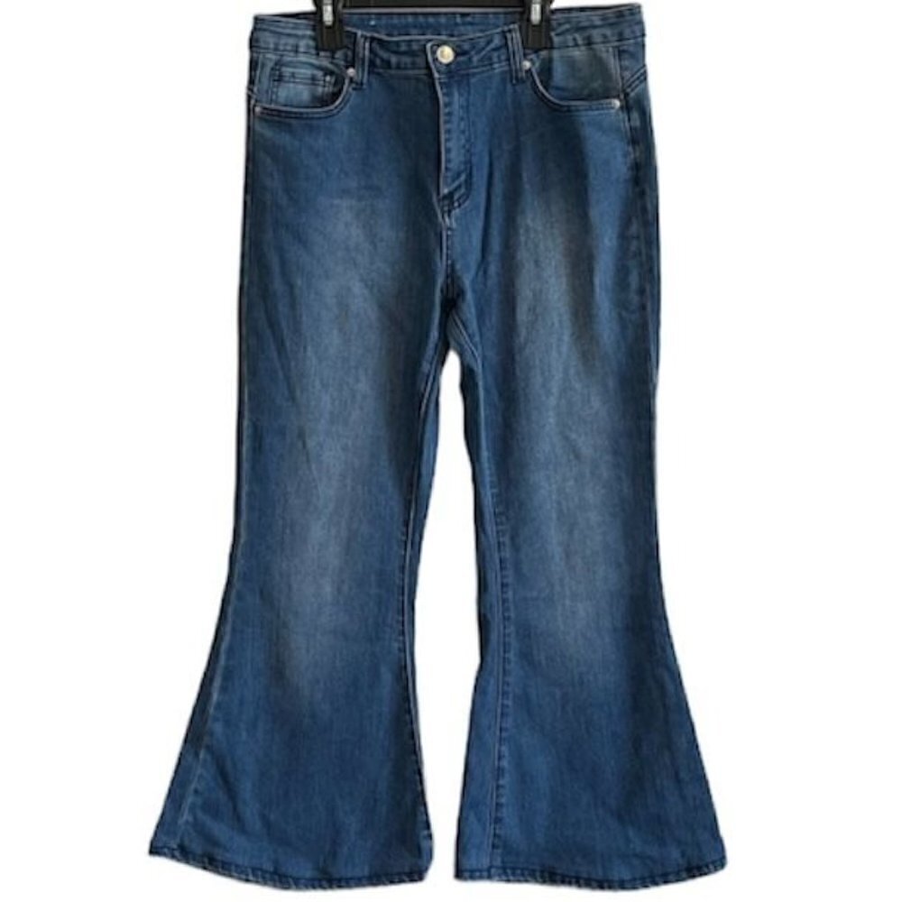 Shein Wide Flare Jeans - Large